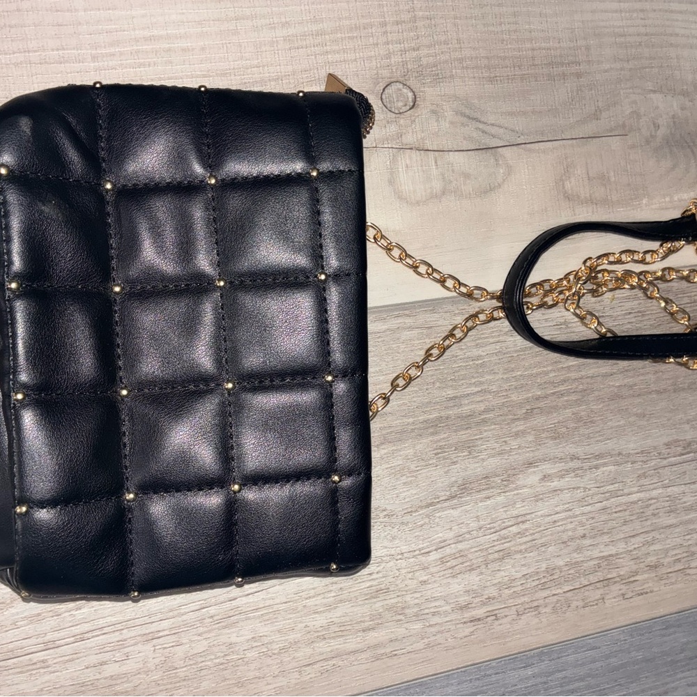 Elegant Black Quilted Chain Bag